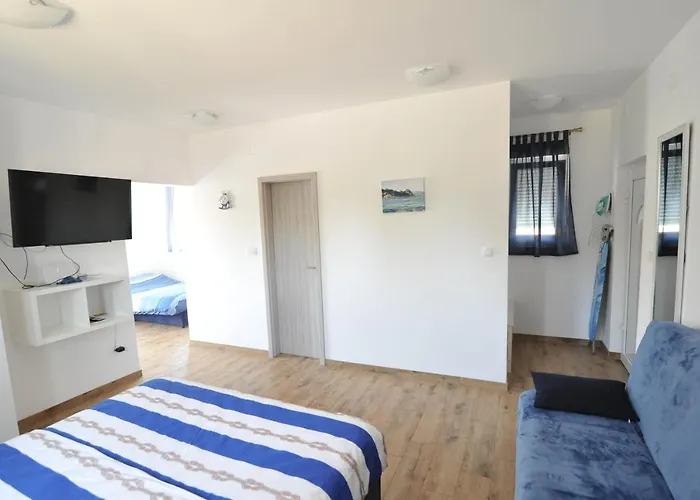 Rebecca Apartment Vir