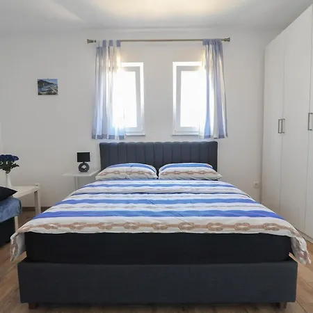 Rebecca Apartment *