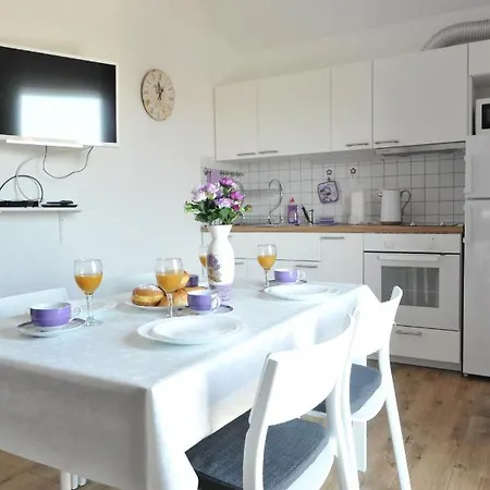 Rebecca Apartament *