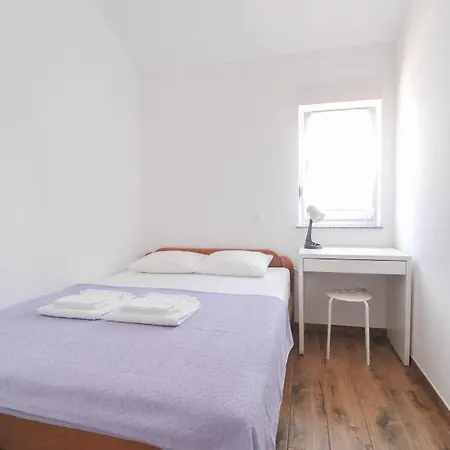 Apartament Rebecca Vir