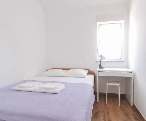 Apartamento Rebecca Vir