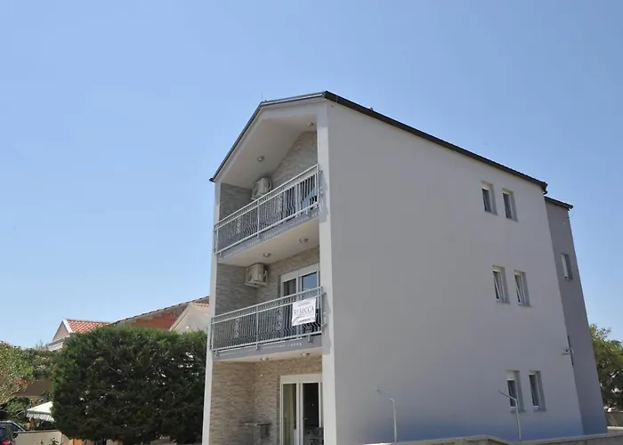 Apartamento Rebecca Vir